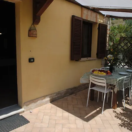Agriturismo Il Sentiero Farm stay *